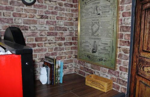 Quidditch Quarters Themed Property - Foto 35