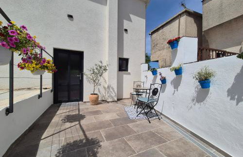 Cozy cottage with seaview and parking ideal for small family - Photo 3