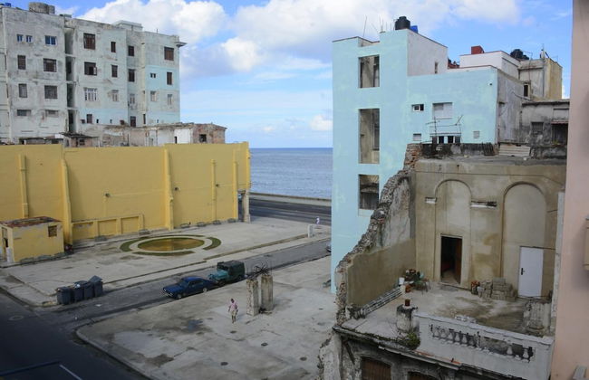 Aparthotel in Havana with terrace - Photo 24