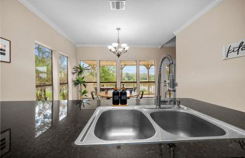 Woodlands Area Lake View Retreat - Foto 16