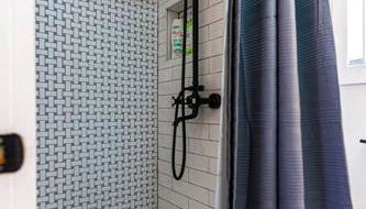 Cozy Cabin in a rural setting (#10) In Temple, NH - Foto 5, Shower