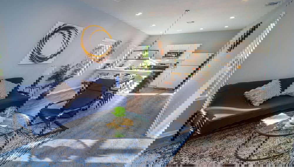 Downtown Dream Home Spacious 4BR 2BA Sleeps 12 - Foto 1, Habitación