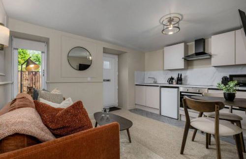 Kilted Quarter by The Wallace Monument - Photo 7