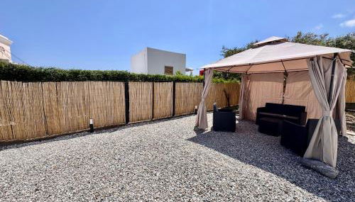 Villa Margherita - Appartamenti a due passi dal corso di Santa Marina Salina a 100 mt dalla spiaggia - Foto 4, Garden