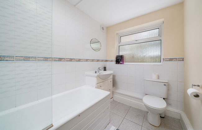 Spacious Pet Friendly 2-bed Apartment in Redhill - Foto 17