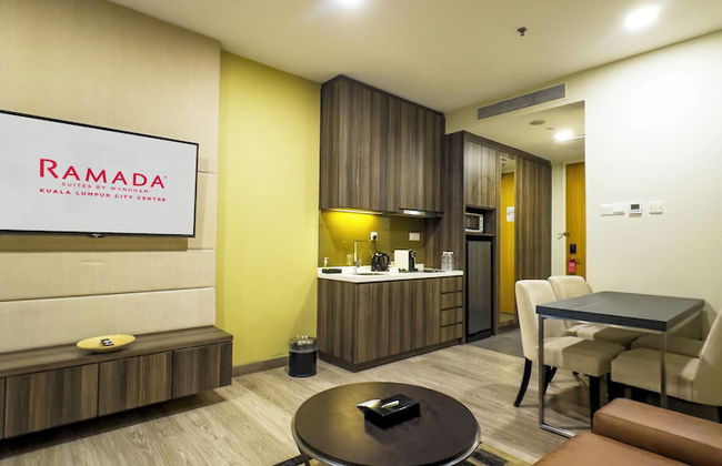 Ramada Suites by Wyndham Kuala Lumpur City Centre - Photo 41