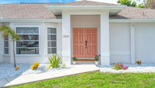 Beautiful Spacious Home! Close to Beaches - HEATED Private Pool - Foto 3