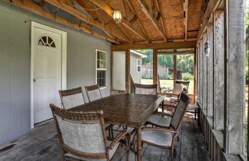 Ooltewah Cabin with Grill, Pool Table and Porch! - Foto 23