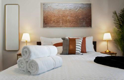 5 Minutes to Beach and Downtown Fire pit Grill - Foto 36