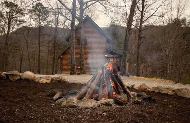 Evie's Mountain Castle 2 Bedroom Cabin by RedAwning - Foto 26