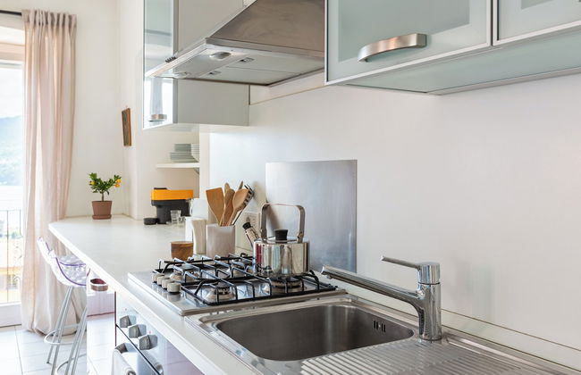 Lake View Terrace Apartment by Rent all Como - Photo 7