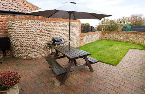 Hitchens Cottage - Photo 18