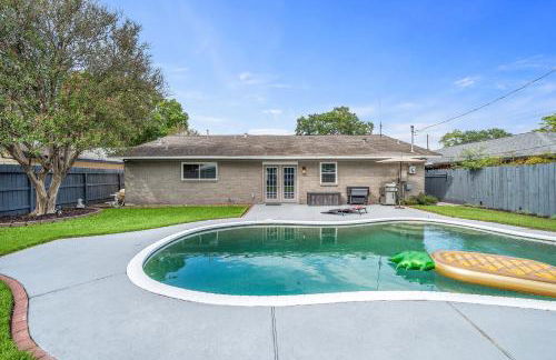 Pool Stay Near DT, Heights WiFi Games Yard BBQ - Foto 8