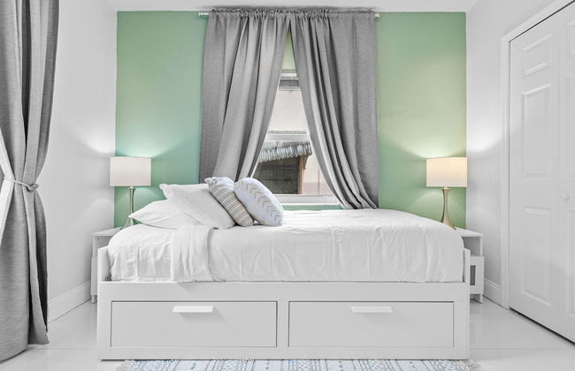 Arthaus- Fully Stocked Kitchen and Fenced Yard - Foto 25