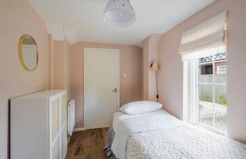 Boutique Suffolk Cottage Cosy Family Holiday Home with Garden Near Aldeburgh - Foto 26