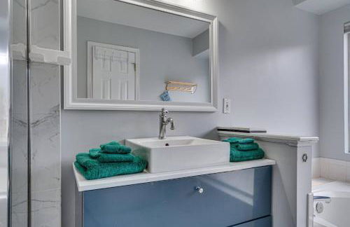 Peaceful Luxury 3 beds*Lake*Kitchen*LaundryMetro - Foto 16