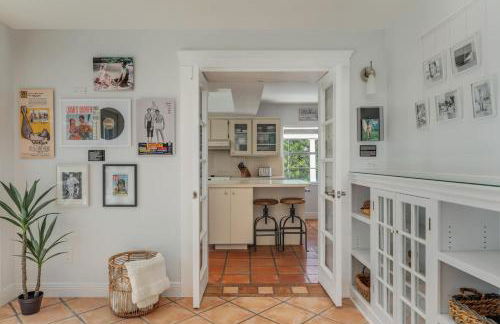 Surfs Up - retreat at the beach with heated pool - Foto 15