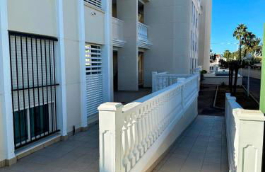 Schöne Unterkunft mit Pool und Terrasse. - Foto 12