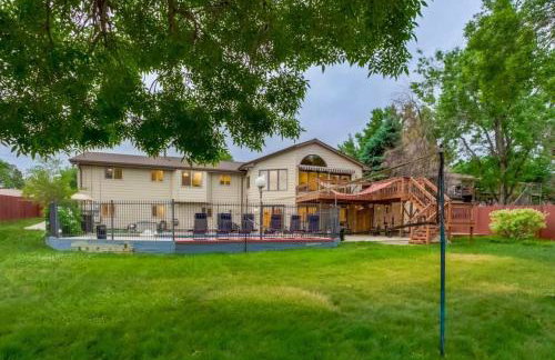 Backyard Oasis Pool Is A Beautiful Home - Photo 45