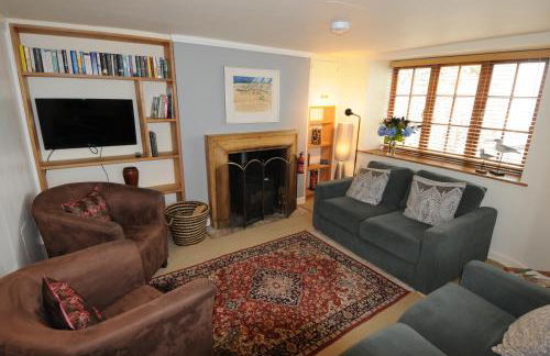 Church Cottage, Charmouth - Photo 4