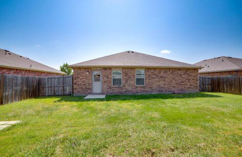 Quiet Suburban Home with Private Yard in Seagoville! - Foto 23