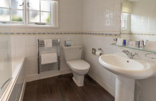 The Manor House at Norton Park - Foto 20