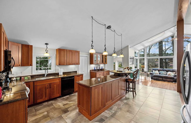 Tree Top Get Away by Avantstay Amazing Lake View - Foto 18