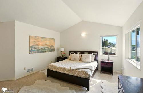 Coastal Place - BEST location in Downtown! - Photo 25
