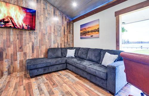 Ice Fishing On-Site Waterfront Nekoosa Home! - Foto 6