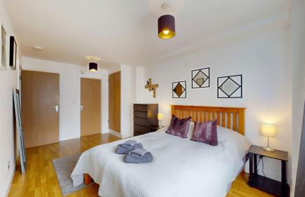 Bright and cosy 1 bed flat next to Tower Bridge - Photo 3