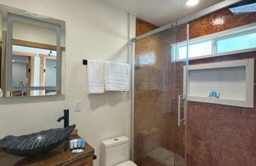 Vacation House in Ontario - Two Bedroom Brand New and Hand Made Furniture - Foto 10