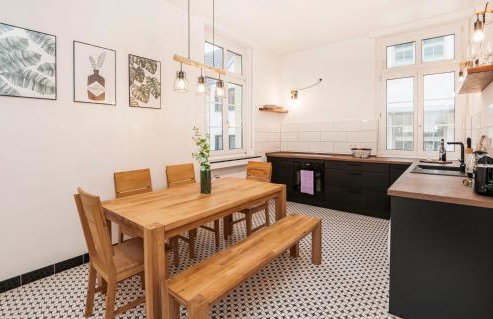 Center Elegance Light Apartment - Photo 3