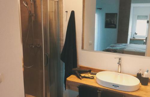 Piso céntrico de 3 habitaciones con terraza y vistas - Foto 34