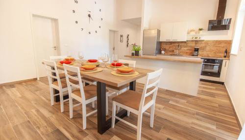 Villa Savey - heated pool - Foto 5