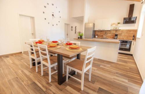 Villa Savey - heated pool - Foto 5