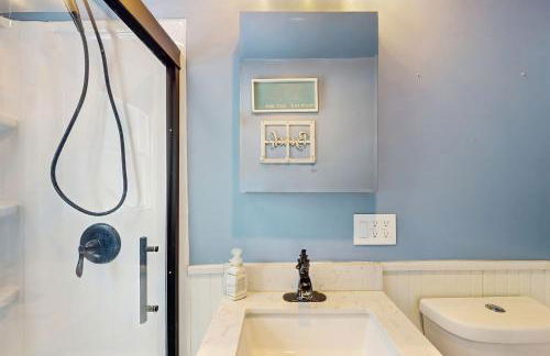 2 Mi to Beach! Hot Tub Haven in Michigan City - Foto 22