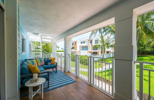 Designer Beachside Serenity Steps to the Beach! - Foto 3