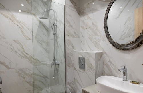 FOUR REASONS - Foto 30