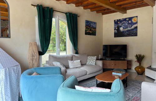 Le So Art, grande maison 4 chambres, terrain de pétanque, grand jardin clos, flipper, babyfoot, jeux Arcade, ping pong,1 km mer, proche golf, Port en Bessin, Bayeux et plages du débarquement, adaptée enfants - Foto 4