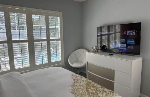 Near Disney, Private South Facing Pool, Star Wars Arcade Theater, 3 King Beds - Photo 37