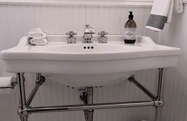 Garden Level Flat in 1885 Queen Anne Victorian Cottage in Alameda - Foto 16