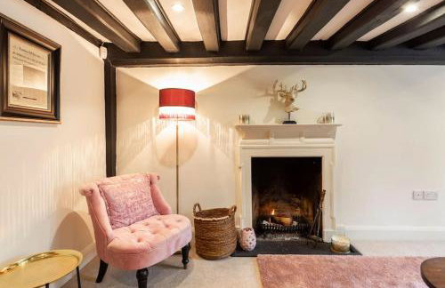 Dorney Windsor Legoland 5 Star Stay for upto 14 guests - Photo 40