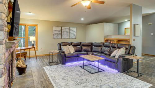 Private Lakefront Home with Game Room in Aurora! - Foto 5