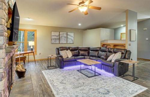 Private Lakefront Home with Game Room in Aurora! - Foto 5