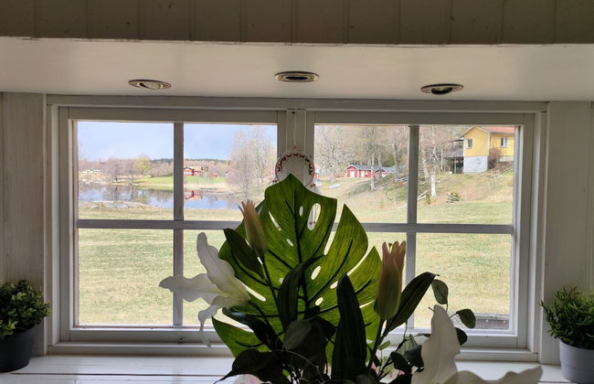 Charming 2-bed House at the Lake Close Gustavsfors - Foto 19