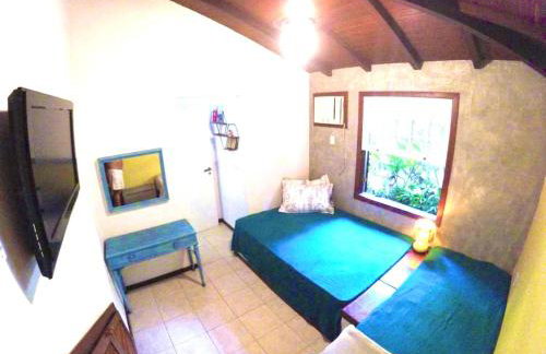 Búzios Praia da Ferradura Linda casa dentro de Condomínio com toda infraestrutura - água e luz inclusos na tarifa - Foto 51