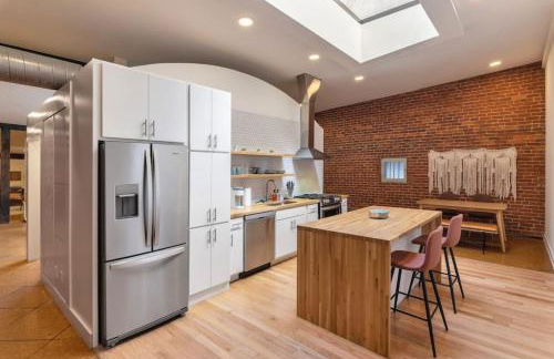 Deluxe 3BR Loft Walkable to Everything Downtown - Foto 11
