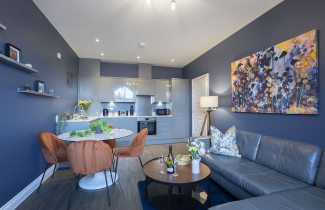 Elliot Oliver - Loft Style 2 Bedroom Apartment With Parking In The Docks - Photo 1