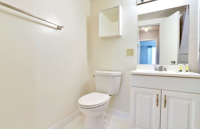 Immerse Yourself in This Beatiful Apt - Foto 25