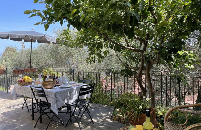 2 bedroom Apartment in Cipressa with garden - Photo 8